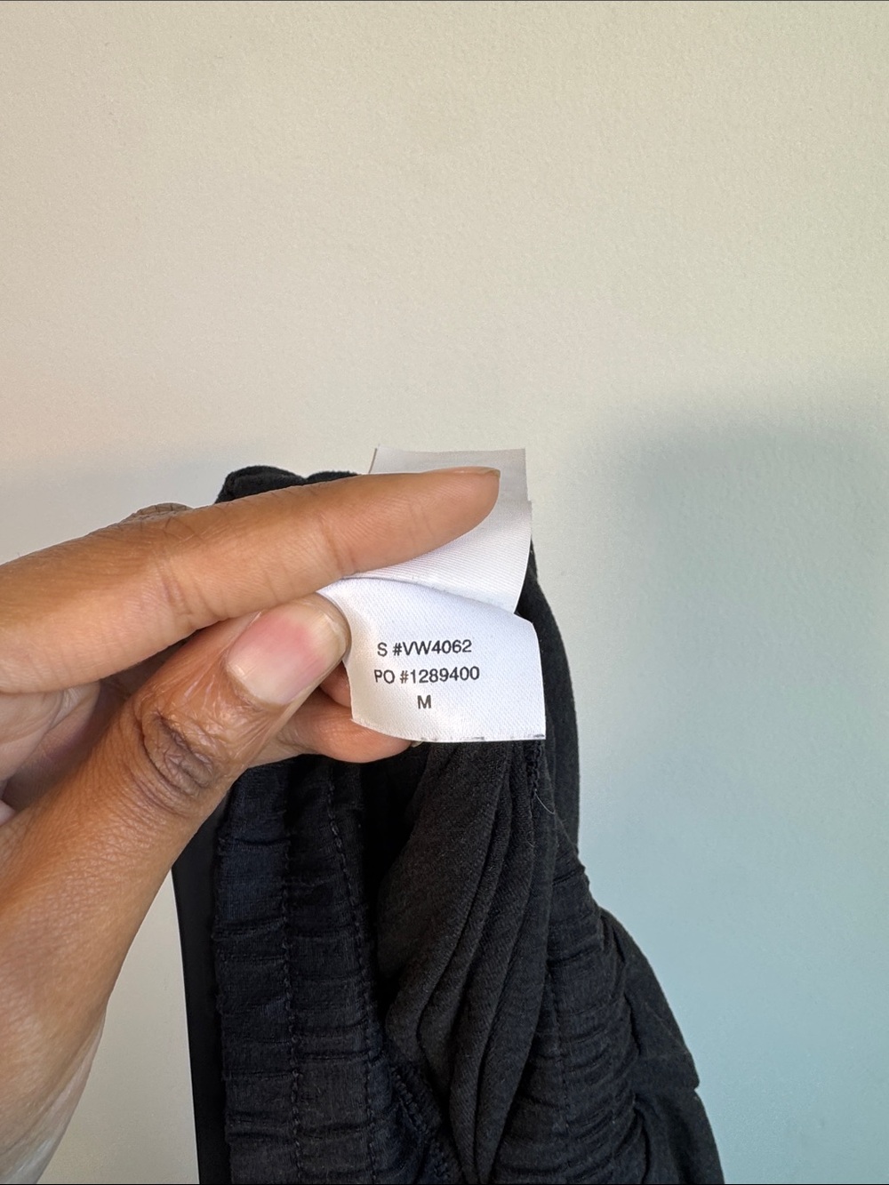 Vuori Boyfriend Cargo Sweatpant in Black Heather - M - Picture 6 of 6